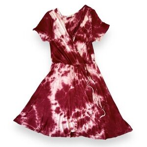 Heart & Hips Burgundy Tie Dye Faux Wrap Dress Short Sleeve V-Neck Knee Length